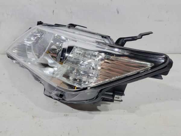 Фара левый Toyota Camry 8 поколение (XV50, XV55), 2011 - 2018