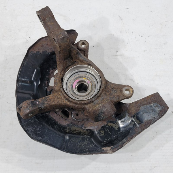 Поворотный кулак передний левый Toyota Alphard 1 поколение (H10), 2002 - 2008