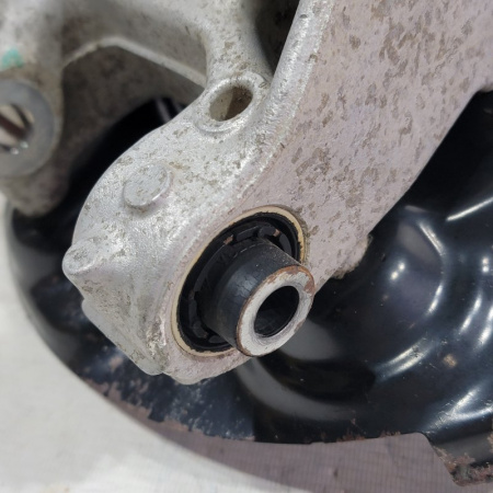 Поворотный кулак задний правый Skoda Yeti 1 поколение (5L), 2009 - 2018