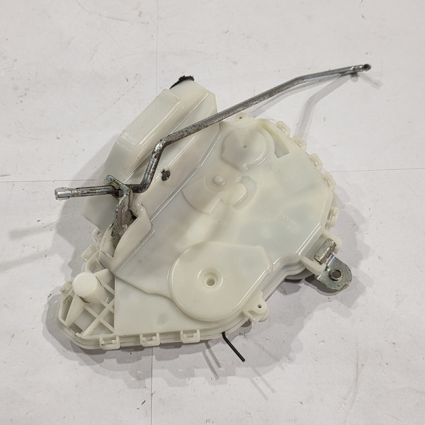 Замок двери передний правый Honda Civic 8 поколение (FD, FK, FN), 2005 - 2012