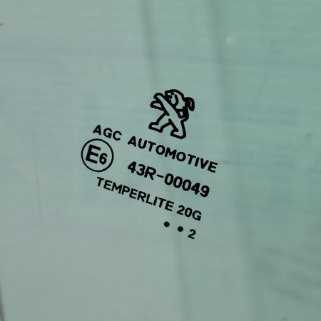 Стекло двери передний правый Peugeot 408 1 поколение, 2012 - 2022