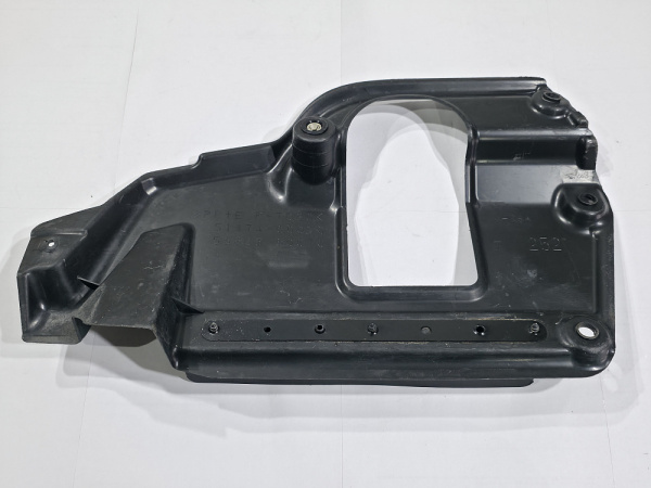 Подкрылок передний левый Toyota Land Cruiser 11 поколение (J200), 2007 - 2021