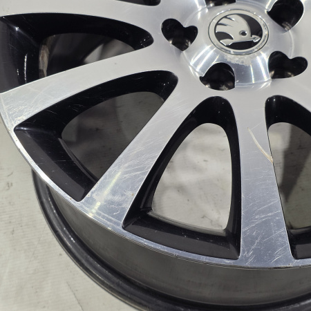 Диск Skoda Yeti 1 поколение (5L), 2009 - 2018
