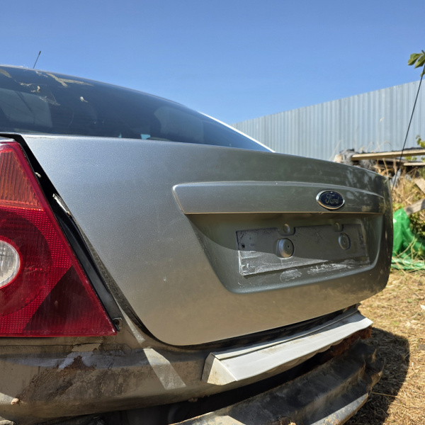 Крышка багажника Ford Mondeo 3 поколение (Mk 3), 2000 - 2007