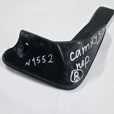 Брызговик передний правый Toyota Camry 8 поколение (XV50, XV55), 2011 - 2018