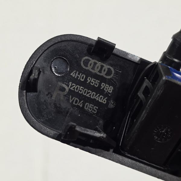 Форсунка омывателя лобового стекла Audi A8 3 поколение (D4), 2009 - 2017