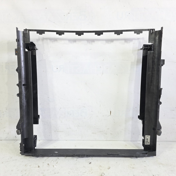 Рамка радиаторов Land Rover Range Rover 3 поколение (L322), 2002 - 2012
