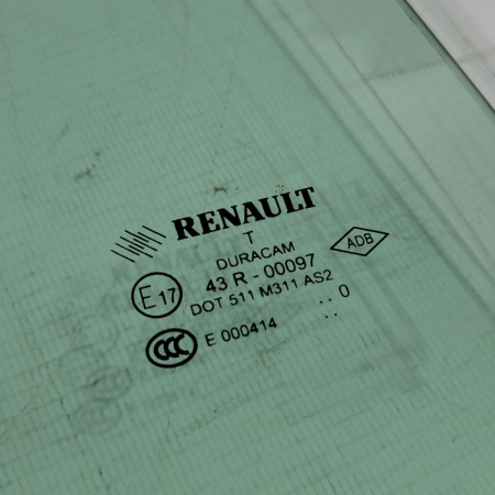 Стекло двери задний правый Renault Megane 3
