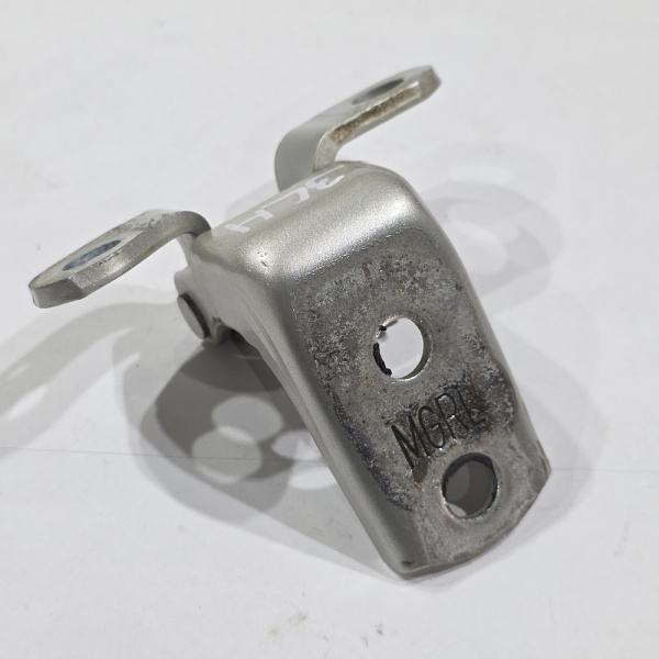Петля двери Honda Civic 8 поколение (FD, FK, FN), 2005 - 2012
