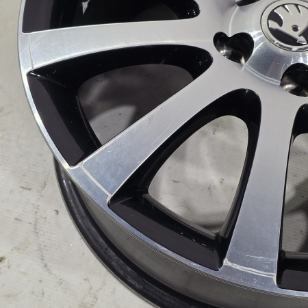 Диск Skoda Yeti 1 поколение (5L), 2009 - 2018