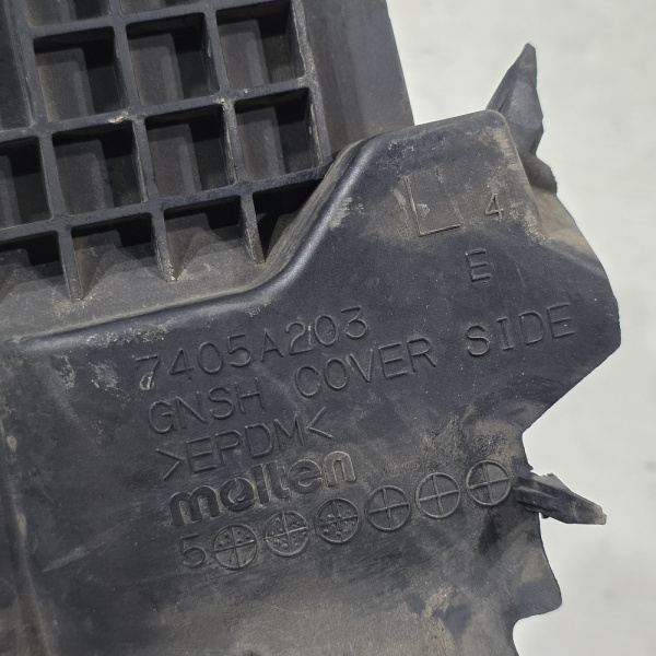 Уголок жабо Mitsubishi Lancer 10 поколение (CY), 2007 - 2016