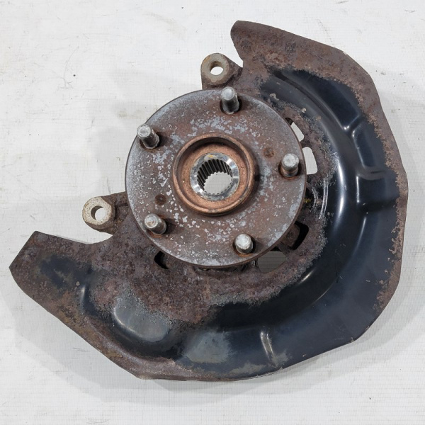 Поворотный кулак передний левый Toyota Alphard 1 поколение (H10), 2002 - 2008