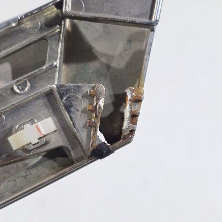 Накладка крышки багажника Toyota Alphard 1 поколение (H10), 2002 - 2008