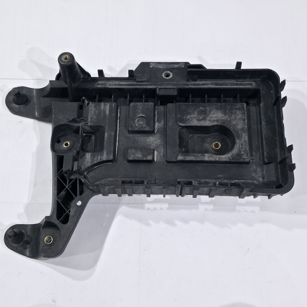 Площадка АКБ Volkswagen Passat 7 поколение (B7), 2010 - 2015