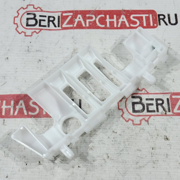 Кронштейн бампера передний левый Toyota Alphard 1 поколение (H10), 2002 - 2008