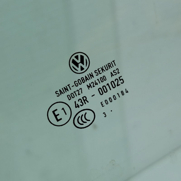 Стекло двери передний левый Volkswagen Tiguan 1 поколение (NF), 2006 - 2017