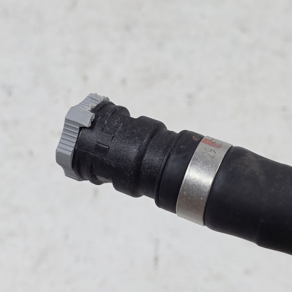 Патрубок отопителя Ford Focus 3 поколение (Mk 3), 2010 - 2019