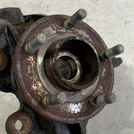 Поворотный кулак передний левый Ford Focus 3 поколение (Mk 3), 2010 - 2019